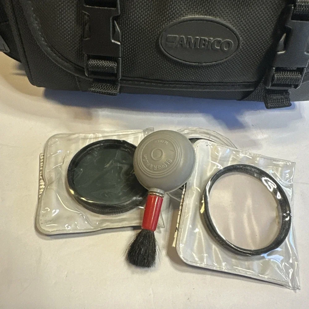 Minolta x-370 35mm Camera w/Amibico Bag, 50mm Minolta Lens F80-200 Zoom UNTESTED
